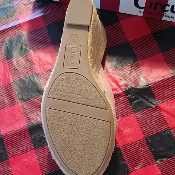NWT Circus wedge heels size 8 - Picture 3 of 5